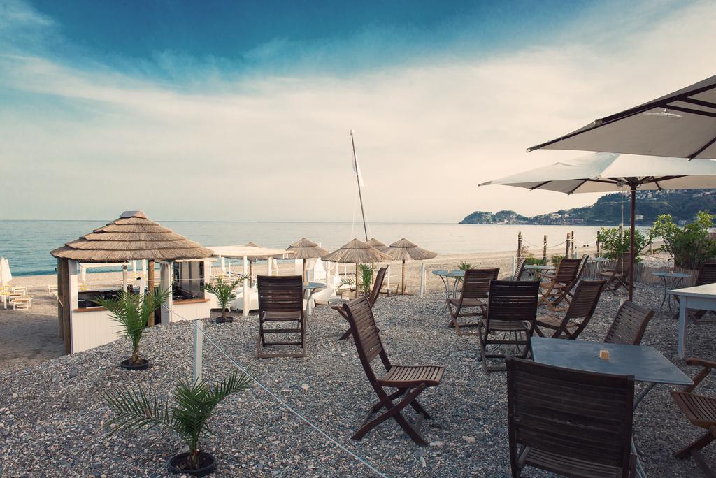 La Terrazza Sul Mare Lejlighed Letojanni Eksteriør billede