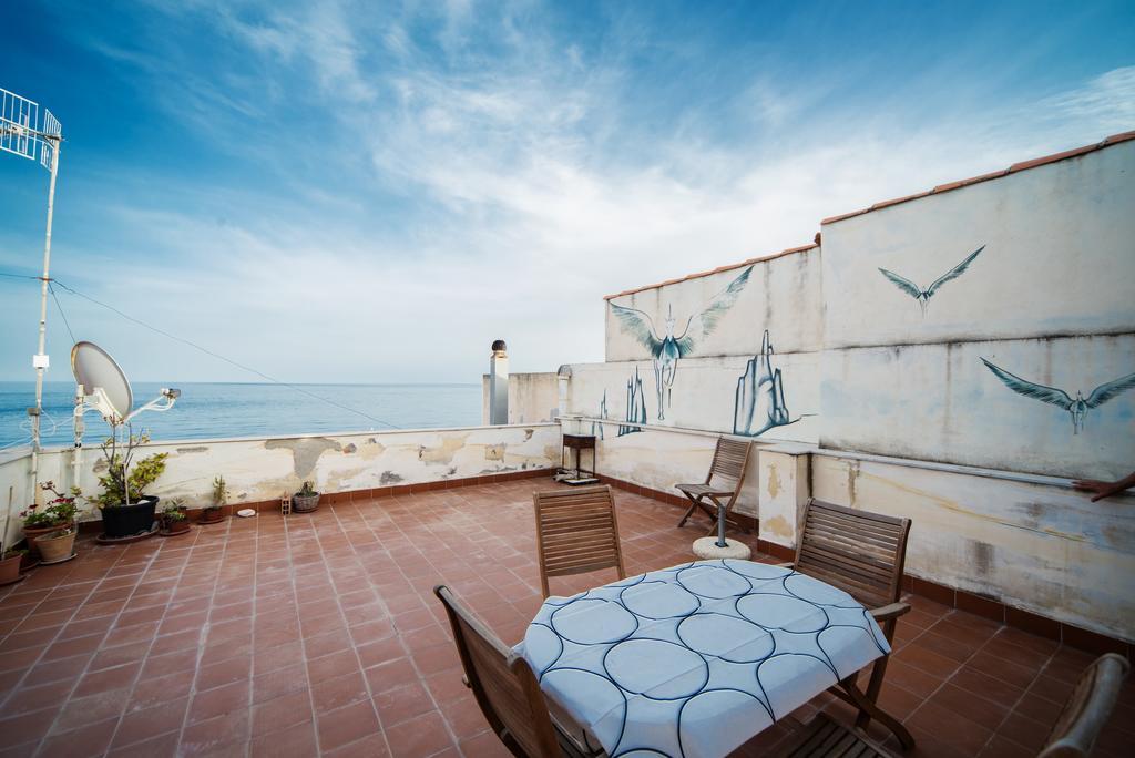 La Terrazza Sul Mare Lejlighed Letojanni Eksteriør billede